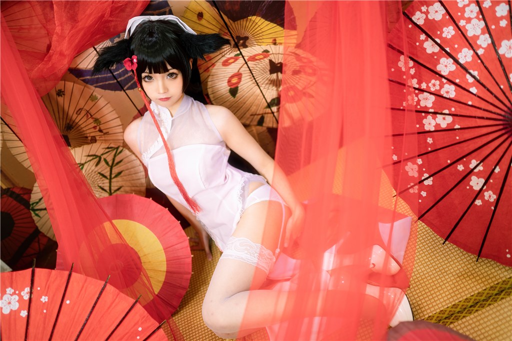 黑料不打烊弄巧：剧中没有吻戏，但导演暗示观众“注意两人细节”